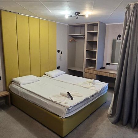 White House Family Hotel Spa Zone Balchik Esterno foto