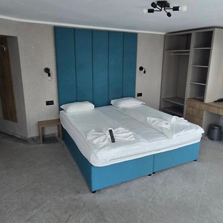White House Family Hotel Spa Zone Balchik Esterno foto