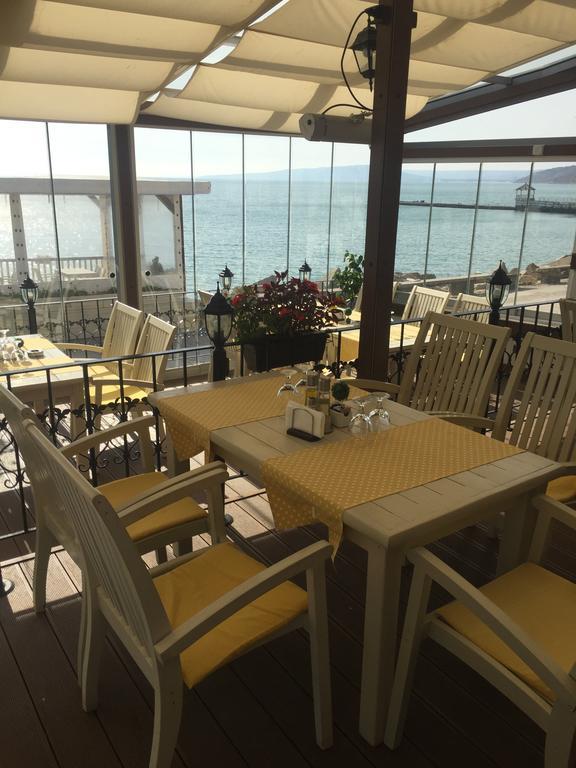 White House Family Hotel Spa Zone Balchik Esterno foto