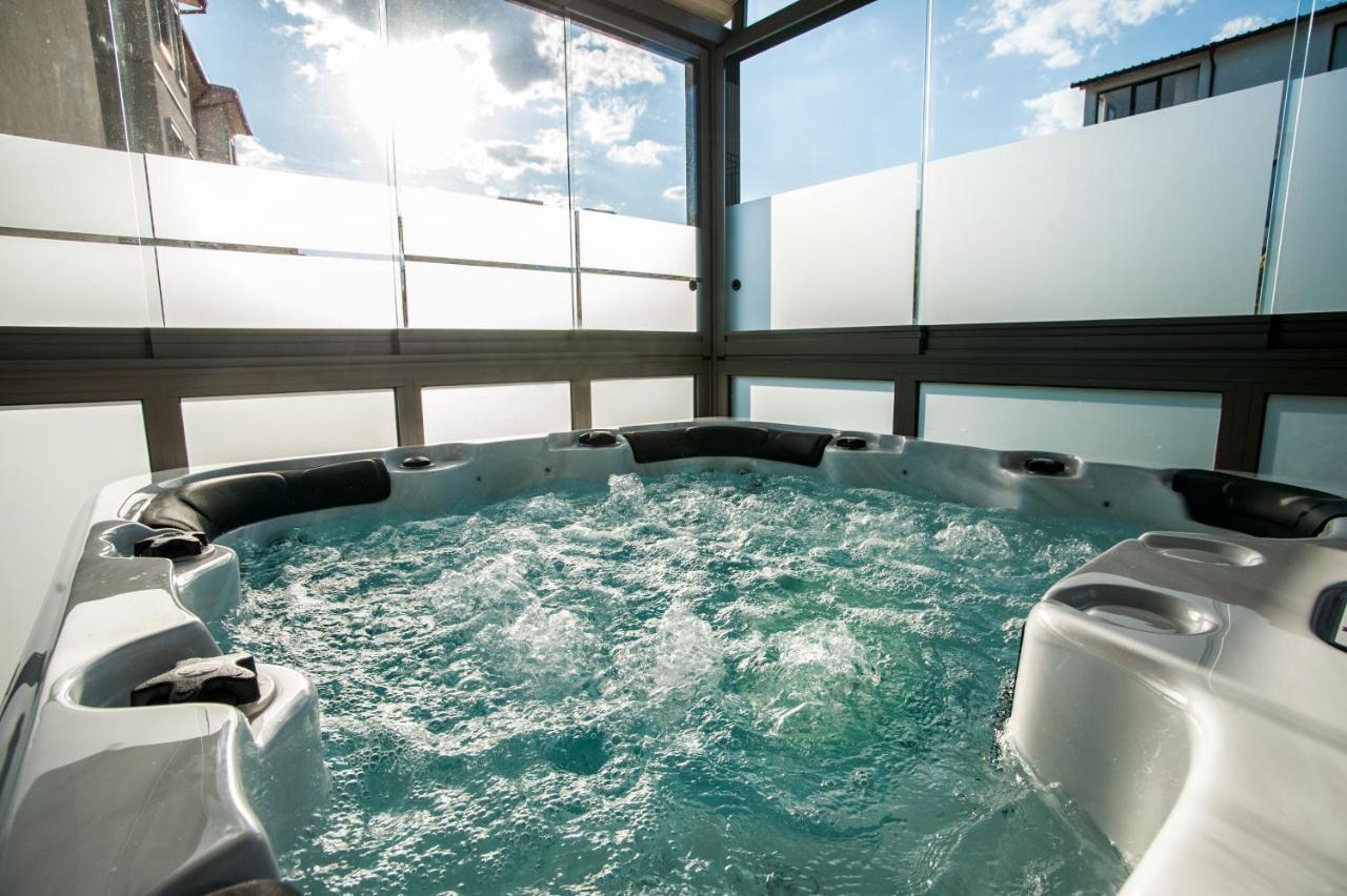 White House Family Hotel Spa Zone Balchik Esterno foto