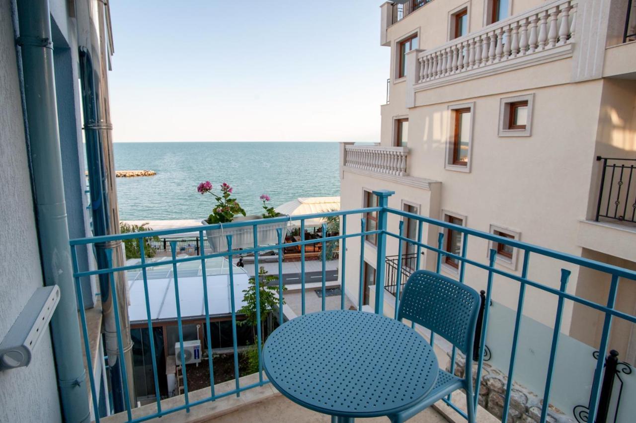 White House Family Hotel Spa Zone Balchik Esterno foto